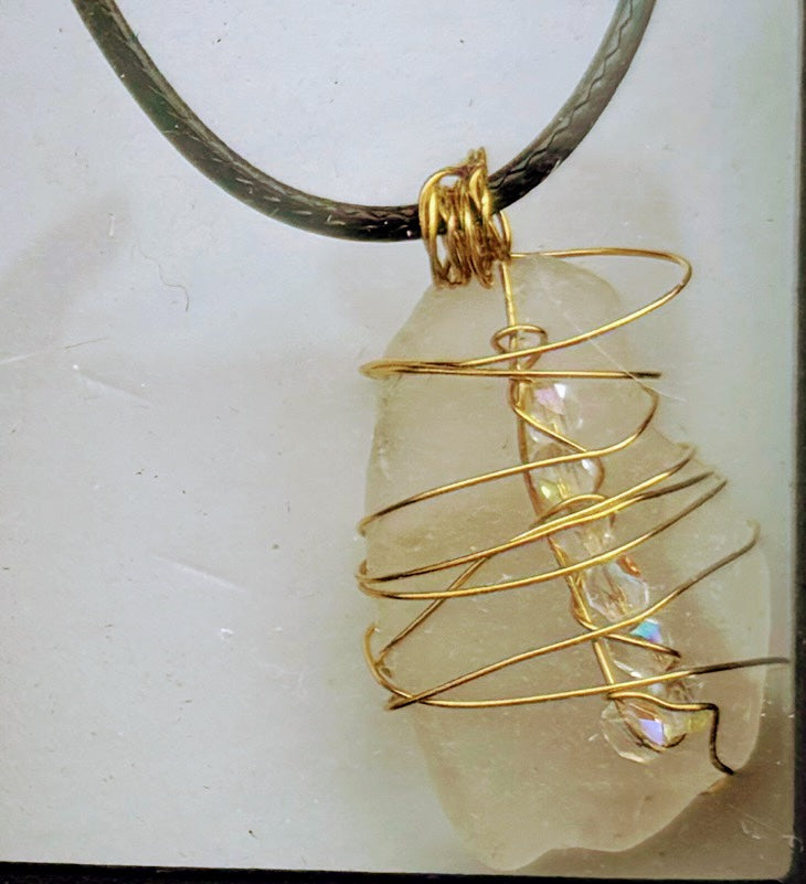 WEDNESDAYS CREATIVE CHOICE
Create unique one off jewellery new to you Wire Workshop - with Sterling Silver Wire Choose your date ⬇️