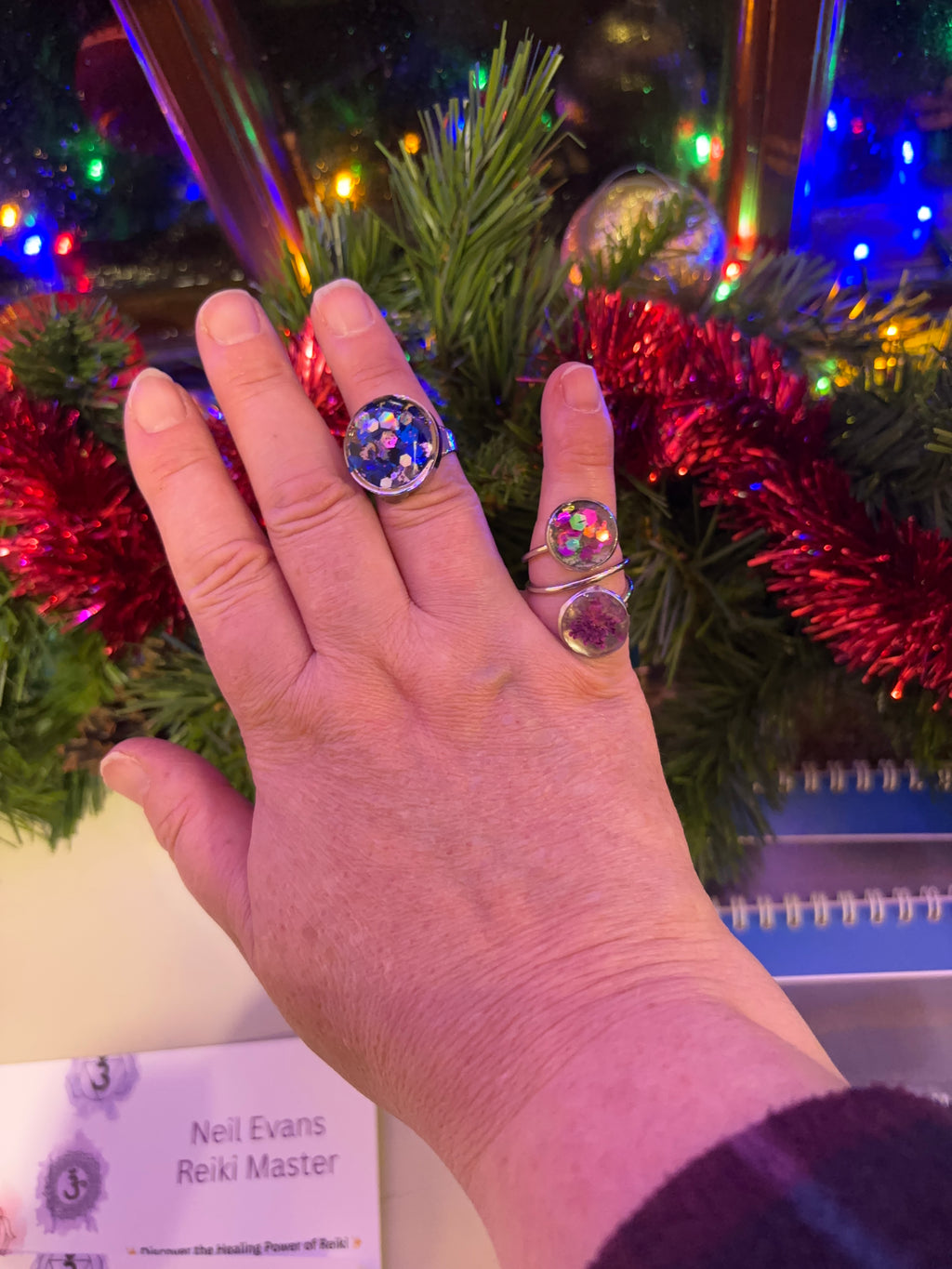 Saturday Course Botanical Floral Art in Resin to wear Jewellery Course Starts Sat 24th Jan 2-4pm+ limited spaces. Other Dates….✨