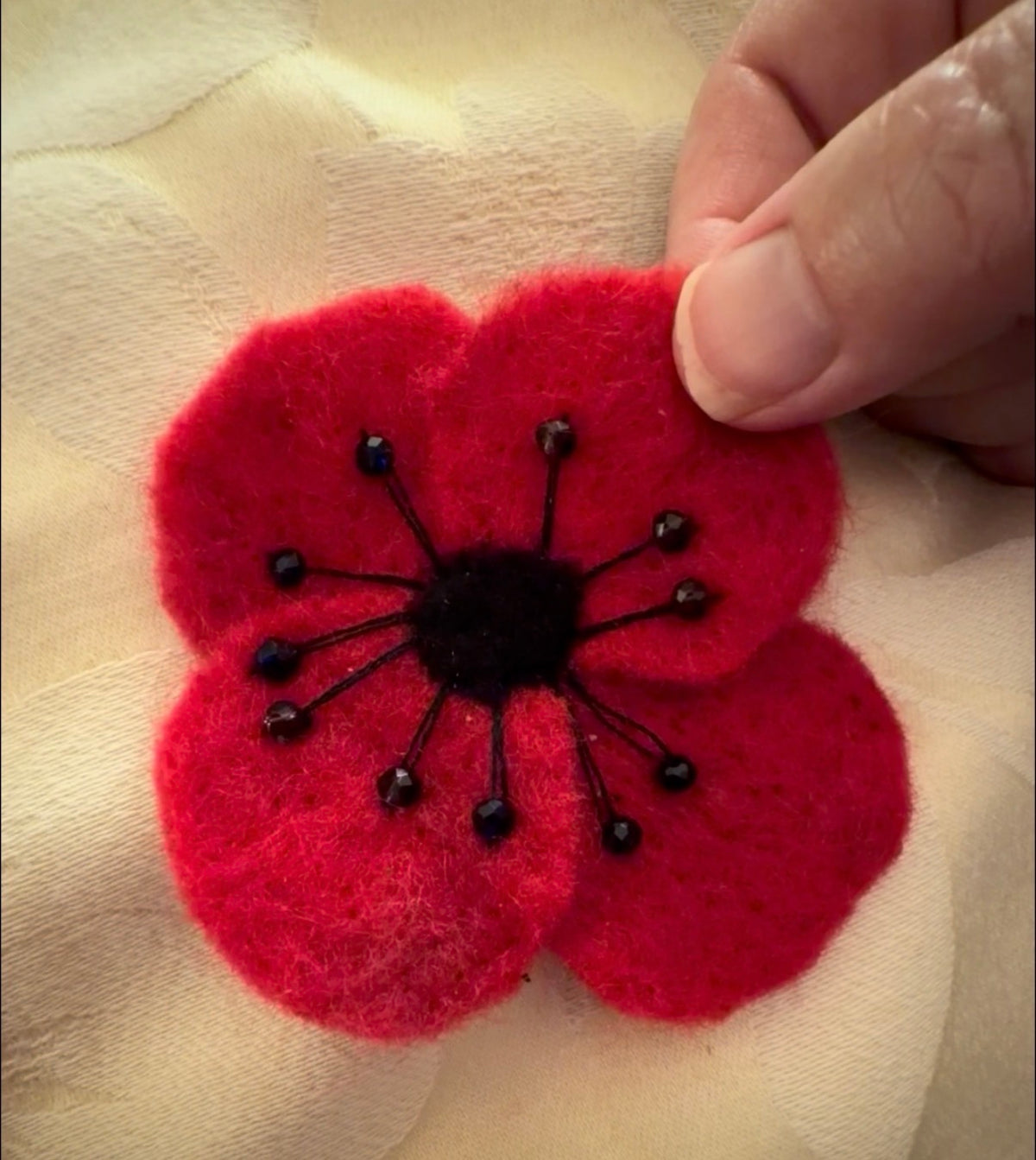 Red Poppy Brooch Needle-Felting Kit – Make 2