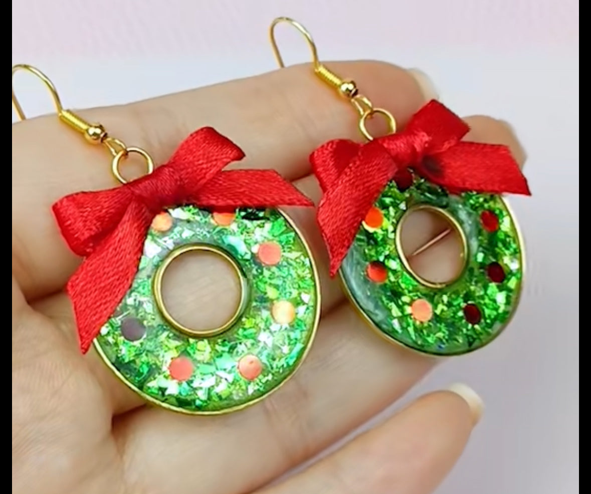 Choose Christmas Craft Wreath and Xmas decorations