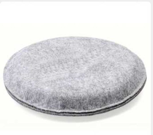 Felting pad with needle